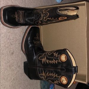 Cowboy boots size 3